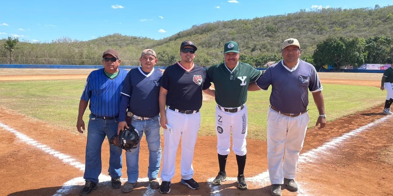 Leones de Yucatán vs. Tigres de Quintana Roo. pretemporada 2023 4×3 del 080423 en Tekax