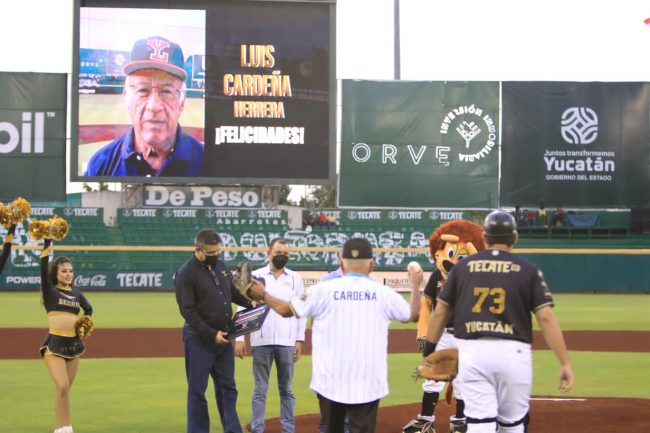 Luis Cardeña Herrera lanzamiento 1a bola 5 del 050822 en Mérida
