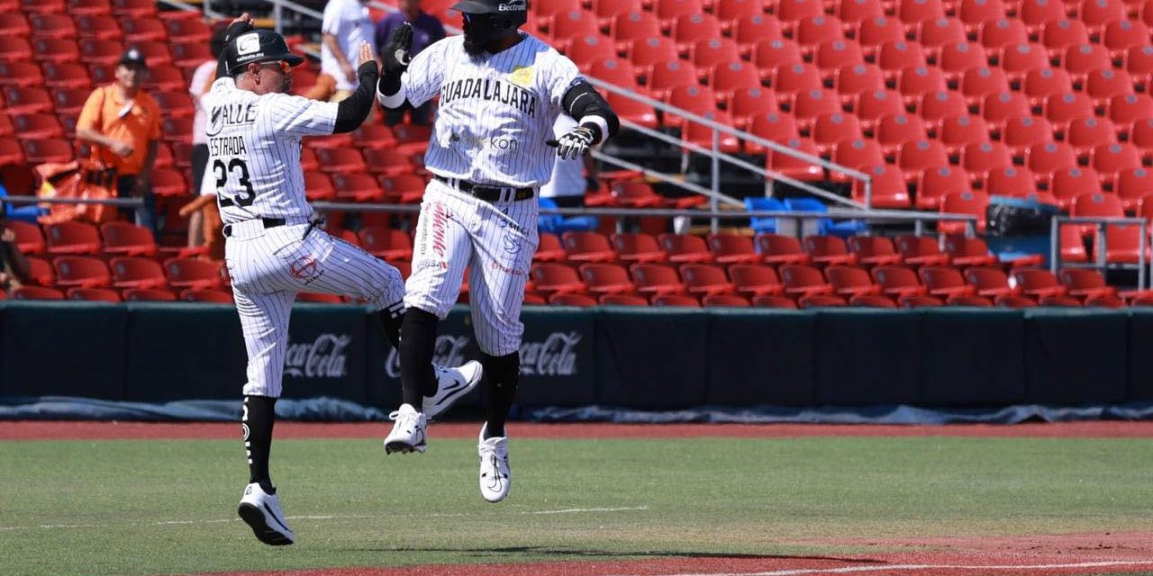 Mariachis de Guadalajara vs. Saraperos de Saltillo, juego 3 serie inaugural, 3o de la serie, serie para los Mariachis, 9×1, 1 del 230423 en Guadalajara