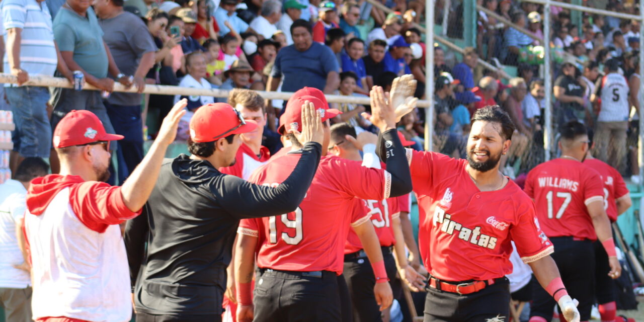 Los Piratas le endilgan su cuarto revés al hilo a los Leones