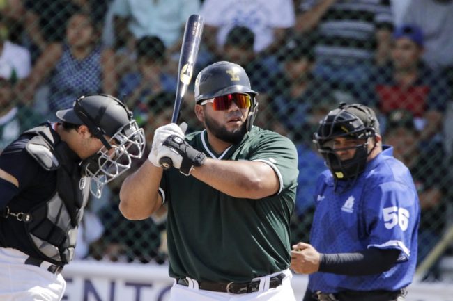 Tigres de Quintana Roo vs. Leones de Yucatán 3er juego pretemporada para ambos Copa Maya, 7×2, serie 2-1 para los Tigres, 4 del 020423 en Kanasín, Luis Felipe Pepón Juárez