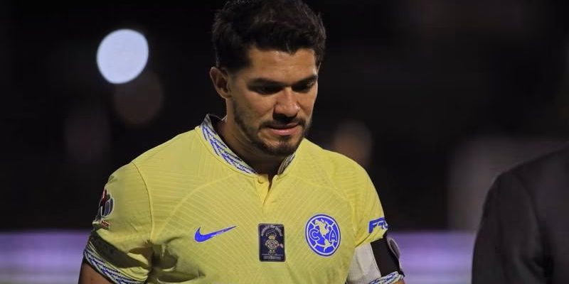 Henry Martín cabizbajo