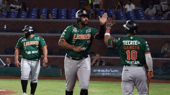 Leones de Yucatán vs. Saraperos de Saltillo, juego 30, 3o de la serie, serie para los Leones, 8×6, del 250523 en Saltillo, Art Charles