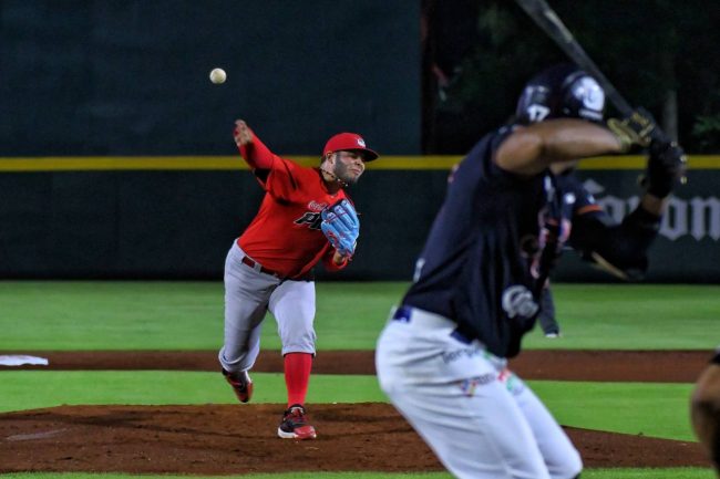 Piratas de Campeche vs. Tigres de Quintana Roo, juego 12 para ambos, 3o de la serie, serie para los Piratas, 3×0, del 040523 en Cancún, Daniel Flores, abridor y ganador 1-1