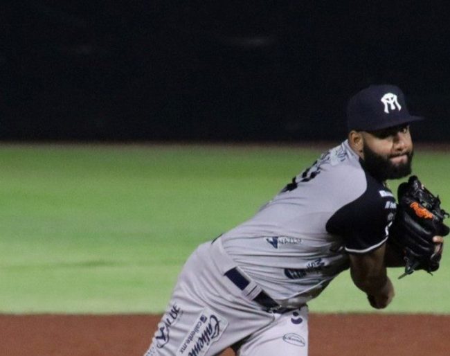 Sultanes de Monterrey vs. Piratas de Campeche, juego 18, 3o de la serie, limpia de los Sultanes, 8×4, del 110523 en Campeche, Yenssi Díaz, abridor y ganador 2-1
