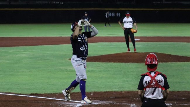 Tigres de Quintana Roo vs. Piratas de Campeche, juego 34 para ambos, 1o de la serie, 4×1, del 300523 en Campeche, 1a visita tigres a campeche desde 2021