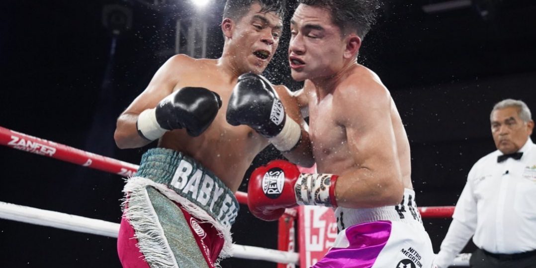 Ángel Petrolero Patrón vs. Jaime Baby Face Ruiz Jacobo gdm 8 1 del 170623 en Centro de Convenciones Yucatán Siglo XXI, con réferi Mario Bigotes Mena