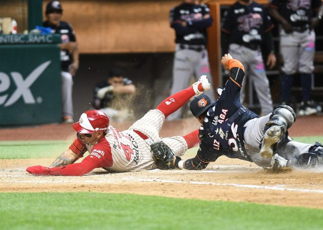 Diablos Rojos del México vs. Tigres de Quintana Roo, juego 52, 1o de la serie, 9×7, 5 del 230623 en Ciudad de México, José Lizárraga con Juan Carlos Gamboa
