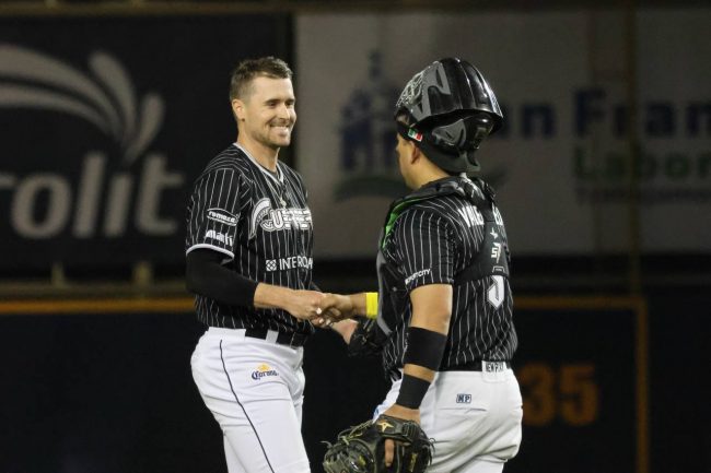 Guerreros de Oaxaca vs. Leones de Yucatán , juego 51, 3o de la serie, serie para los Leones, 2×1, 4 del 220623 en Oaxaca, Mike Morin, 6o salvamento