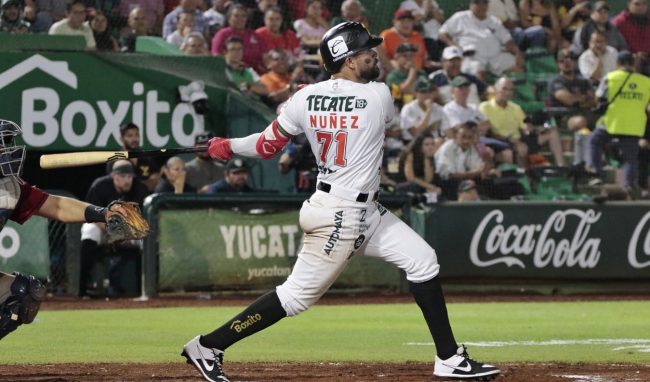Leones de Yucatán vs. Bravos de León, juego 55, 1o de la serie,1×0, del 270623 en Mérida, Renato Núñez, hit de la carrera ganadora en su noche de debut