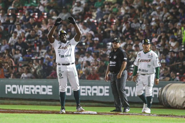 Leones de Yucatán vs. Piratas de Campeche, juego 42, barrida para los Leones, 9×1, del 080623 en Mérida, Lázaro Alonso, prime hit, tras 17 turnos en la campaña