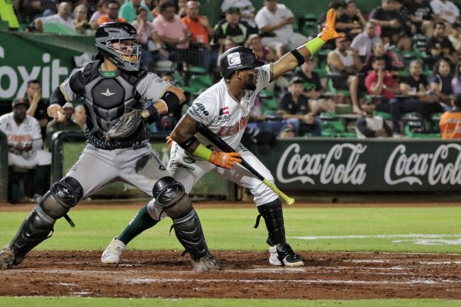 Leones de Yucatán vs. Tecolotes de los dos Laredos, juego 46, 1o de la serie, 5×1, del 130623 en Mérida, Yadir Drake