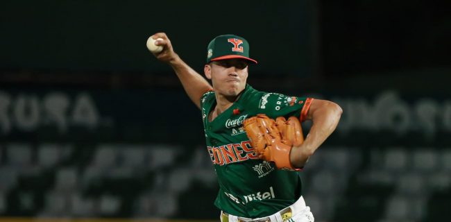 Leones de Yucatán vs. Tecolotes de los dos Laredos, juego 48, 3o de la serie, serie para los Leones, 4×0, del 150623 en Mérida, Francisco Haro, debut con los Leones, abridor y ganador, 2-4