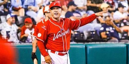 Matías Carrillo con uniforme del Águila de Veracruz