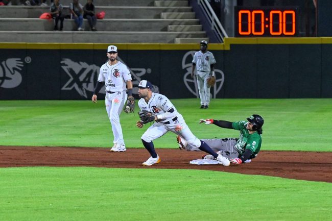 Olmecas de Tabasco vs. Tigres de Quintana Roo, juego 37, 1o de la serie, 3×0, del 020623 en Cancún