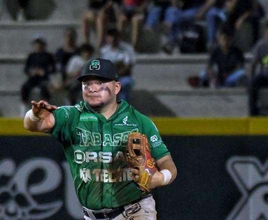 Olmecas de Tabasco vs. Tigres de Quintana Roo, juego 39, 3o de la serie, limpia para los Olmecas, 16×9, del 040623 en Villahermosa, Alejandro Rivero y Alex Robles