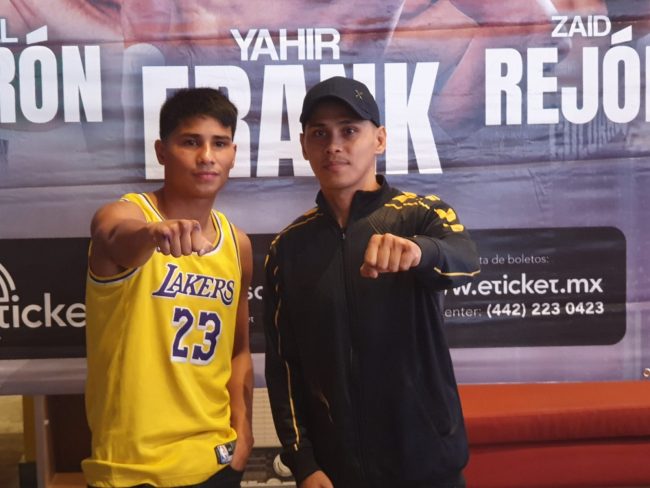 Yahir Alan Frank izquierda con Jerven Mama, rueda de prensa Ybis Galerías del 150623 para pelea del 170623