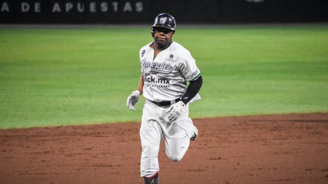 Generales de Durango vs. Piratas de Campeche, juego 80, 2o de la serie, serie empatada, 12×3, del 260723 en Durango, Ademar Rifaela, jonrón