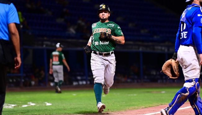 Leones de Yucatán vs. Acereros de Monclova, juego 79, 1o de la serie, 12×3, del 250723 en Monclova, los Leones califican por 9a vez al hilo al play off