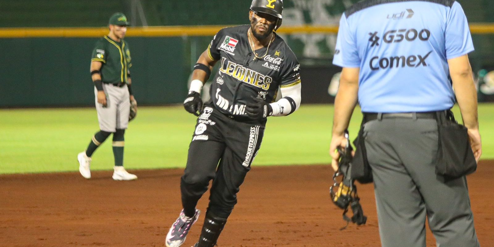 Leones de Yucatán vs. Pericos de Puebla, juego 67, 2o de la serie, serie empatada, 6×0, del 120723 en Mérida, Yadir Drake, jonrón de dos carreras