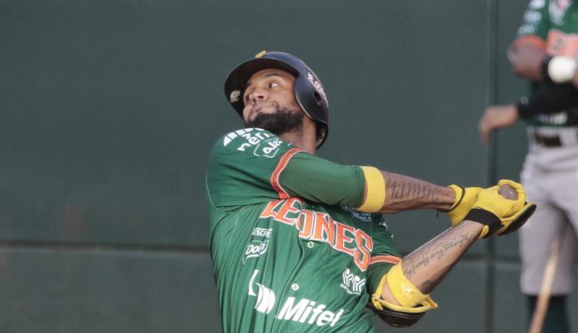 Leones de Yucatán vs. Piratas de Campeche, juego 71, 2o de la doble cartelera, 3o de la serie, serie para los Leones 3×0, del 160723 en Campeche, José Cafecito Martínez