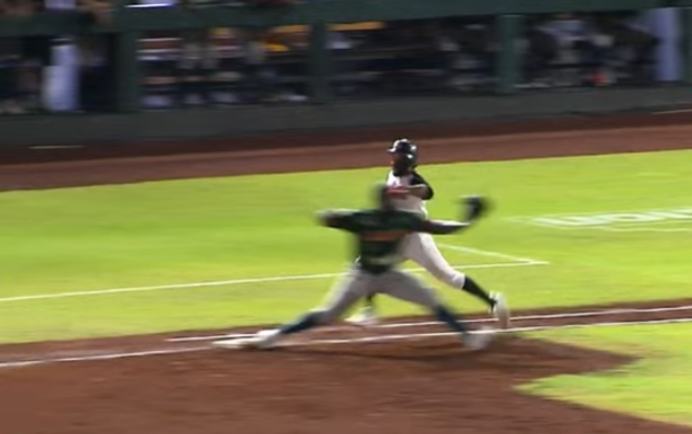 Leones de Yucatán vs. Piratas de Campeche, juego 72, juego pendiente del 020723 en Campeche, 21×0, serie para campeche, del 170723 en Campeche, Christian Navarro arruina sin hit en out 27