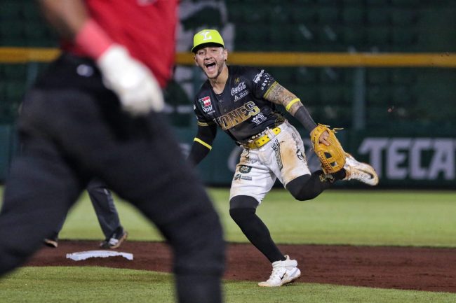 Leones de Yucatán vs. Piratas de Campeche, juego 76 para ambos, 1o de la serie, 11×1, del 210723 en Mérida, Marco Jaime