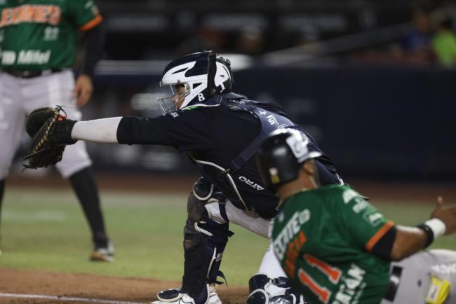 Leones de Yucatán vs. Sultanes de Monterrey, juego 82, 1o de la serie, 9x3m del 280723 en Monterrey