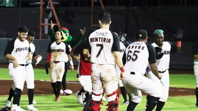 Piratas de Campeche vs. Tecolotes de los dos Laredos, juego 75, 3o de la serie, serie para los Piratas, 4×3, en 10 innings, del 200723 en Campeche