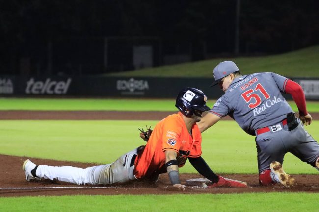 Tigres de Quintana Roo vs. Diablos Rojos del México, juego 77, 2o de la serie, serie para los Tigres, 3×2, del 220723 en Cancún