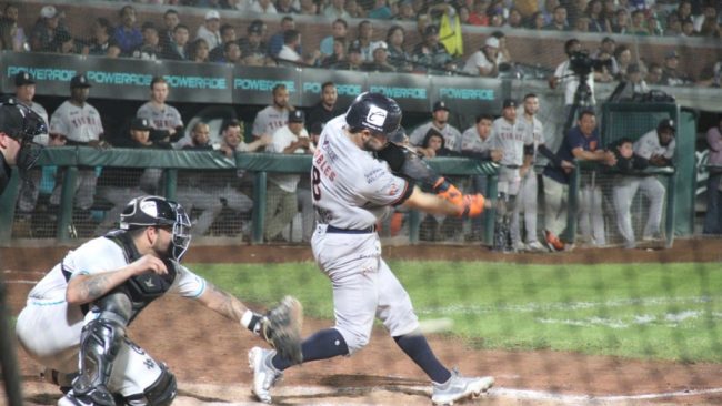Tigres de Quintana Roo vs. Saraperos de Saltillo, juego 80, 2o de la serie, serie empatada, 6×3, del 260723 en Saltillo, Alex Robles