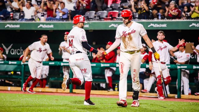 Águila de Veracruz vs. Pericos de Puebla, juego 7 1er play off, Águila gana serie a Pericos, 4×2, del 170823 en Veracruz, Águila vs. Leones y Pericos vs. Diablos