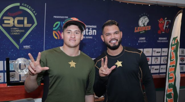 Alexánder Tovalín y Luis Sardiñas, conferencia de prensa 1 del 250823 en el parque Kukulcán