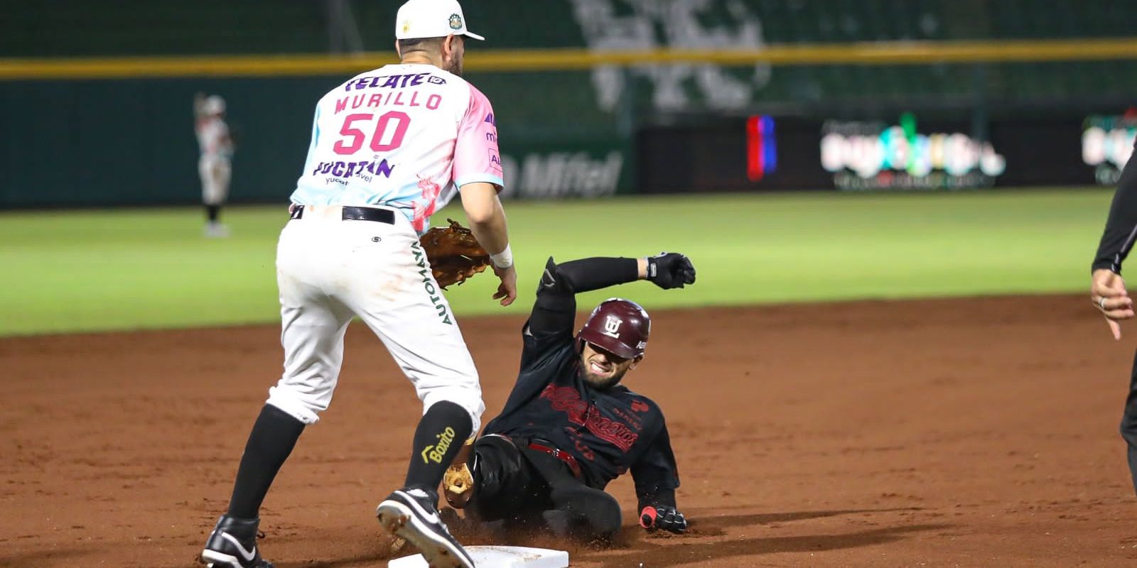 Algodoneros del Unión Laguna vs. Leones de Yucatán, juego 86, 2o de la serie, serie empatada, 4×1, del 020823 en Mérida, 14 innings, Agustín Murillo