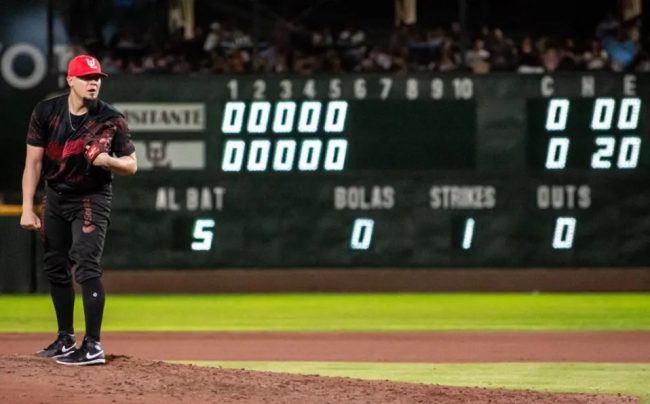 Algodoneros del Unión Laguna vs. Toros de Tijuana, juego 3, 2o play off, ventaja Laguna 2-1, 2×1, del 240823 en Torreón, Aldo Montes, se quedó a dos outs del sin hit