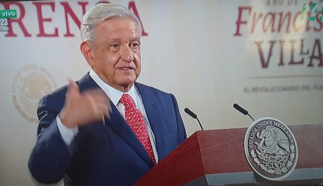 Andrés Manuel López Obrador conferencia mañanera del 090823 en Palacio Nacional hablando de las actas falsas de los Leones