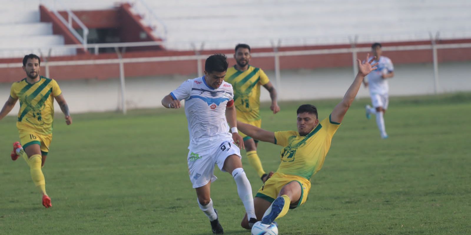 Deportiva Venados empata con los Lobos de la ULM, fecha 1 Torneo de Apertura de la Liga Premier, 1-1, 3 del 120823 en Salamanca