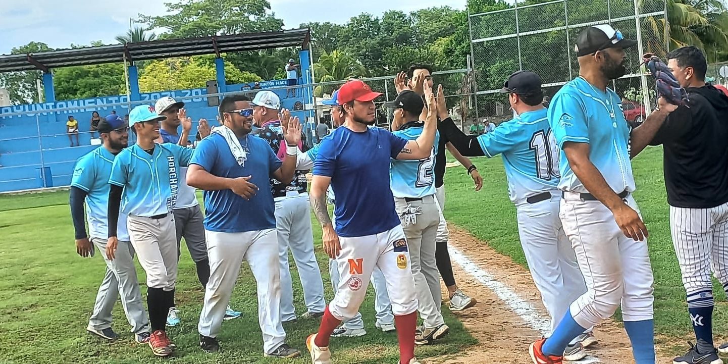 Horchateros de Yaxkukul vs. Bravos de Chicxulub, del 260823, calificaron a la liga meridana, del 260823 en Chicxulub Pueblo
