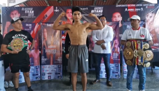 José Guillermo Keb Baby Luis VI pesaje vs. Andrés Hernández de Tabasco, del 250823 en Ciudad del Carmen, solo