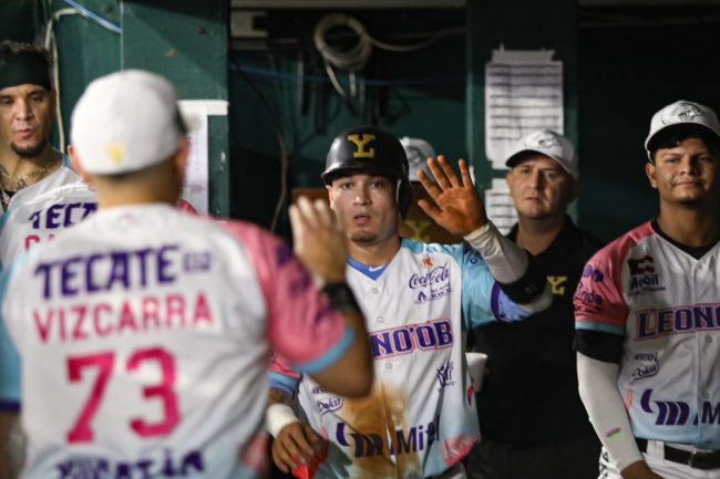 Leones de Yucatán vs. Algodoneros del Unión Laguna, juego 87, 3o de la serie, serie para los Leones 8×2, del 030823 en Mérida, Diego Madero