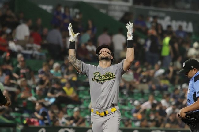 Pericos de Puebla vs. Leones de Yucatán, juego 2, serie por el título de la zona sur, ventaja Pericos 2-0, 5×2, del 290823 en Mérida, Danny Ortiz, jonrón del triunfo de 3 carreras en la 2a entrada