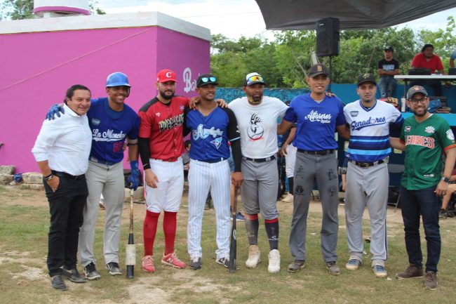 torneo metropolitano 2023, inauguración 1 del 060823 Jesús Aguilar con peloteros