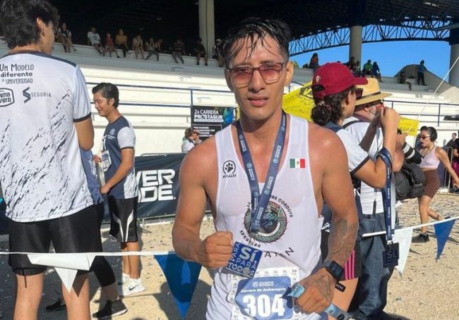 Froylán Ulises Martín Villanueva Ulises condociro Martín, ganador de la carrera de 15 km de la Universidad Modelo, del 240923