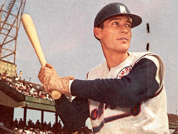 Jaime Corella con uniforme de los Sultanes de Monterrey