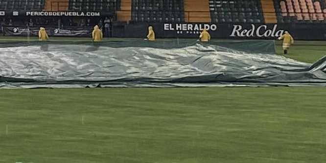 Leones de Yucatán vs. Pericos de Puebla, juego 3, serie final del sur, juego inconcluso por lluvia en la alta de la 8a entrada, Leones ganaban 10×1 pospuesto por 2o día al hilo, del 010923 en Puebla