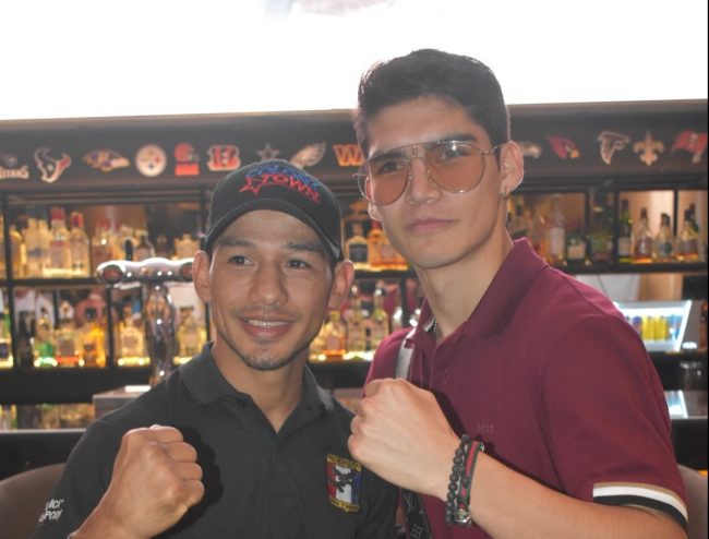 David General Cuéllar con Luis Nica Concepción del 111023 en Cancún, previo a su pelea del 131023 en Cancún