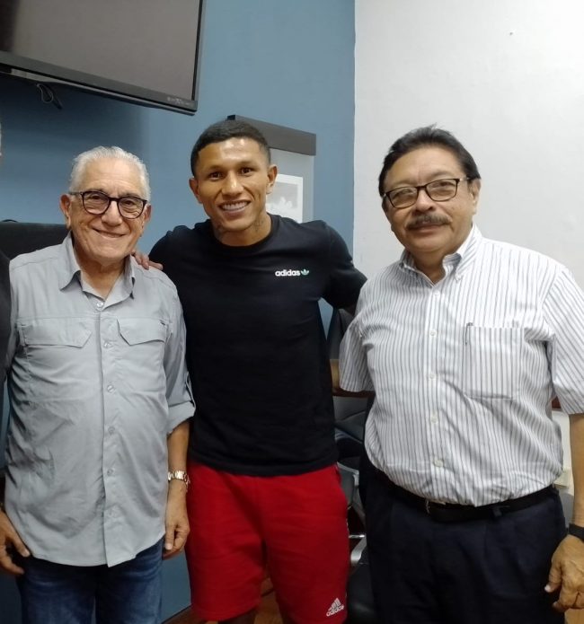 Jprge Puga Calle, José Manzur Argüelles, Miguel Berchelt y Raúl Jiménez Ávila, sesión cbm del 111023
