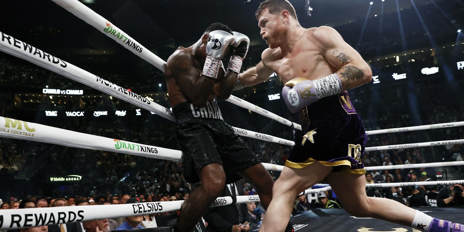 Saúl Canelo ÁLvarez vs. Jermell Charlo, gdu-12, retuvo campeonato mundial absoluto súpermedio, del 300923 en T-Mobile Arena de Las Vegas