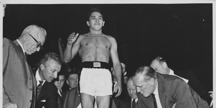 Vicente Saldívar, pesaje vs. Howard WInstone I en Londres