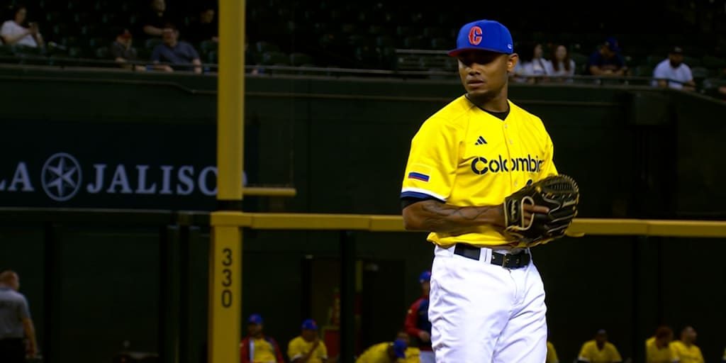 Adrián Almeida, contratado por los Leones de Yucatán, del 251123